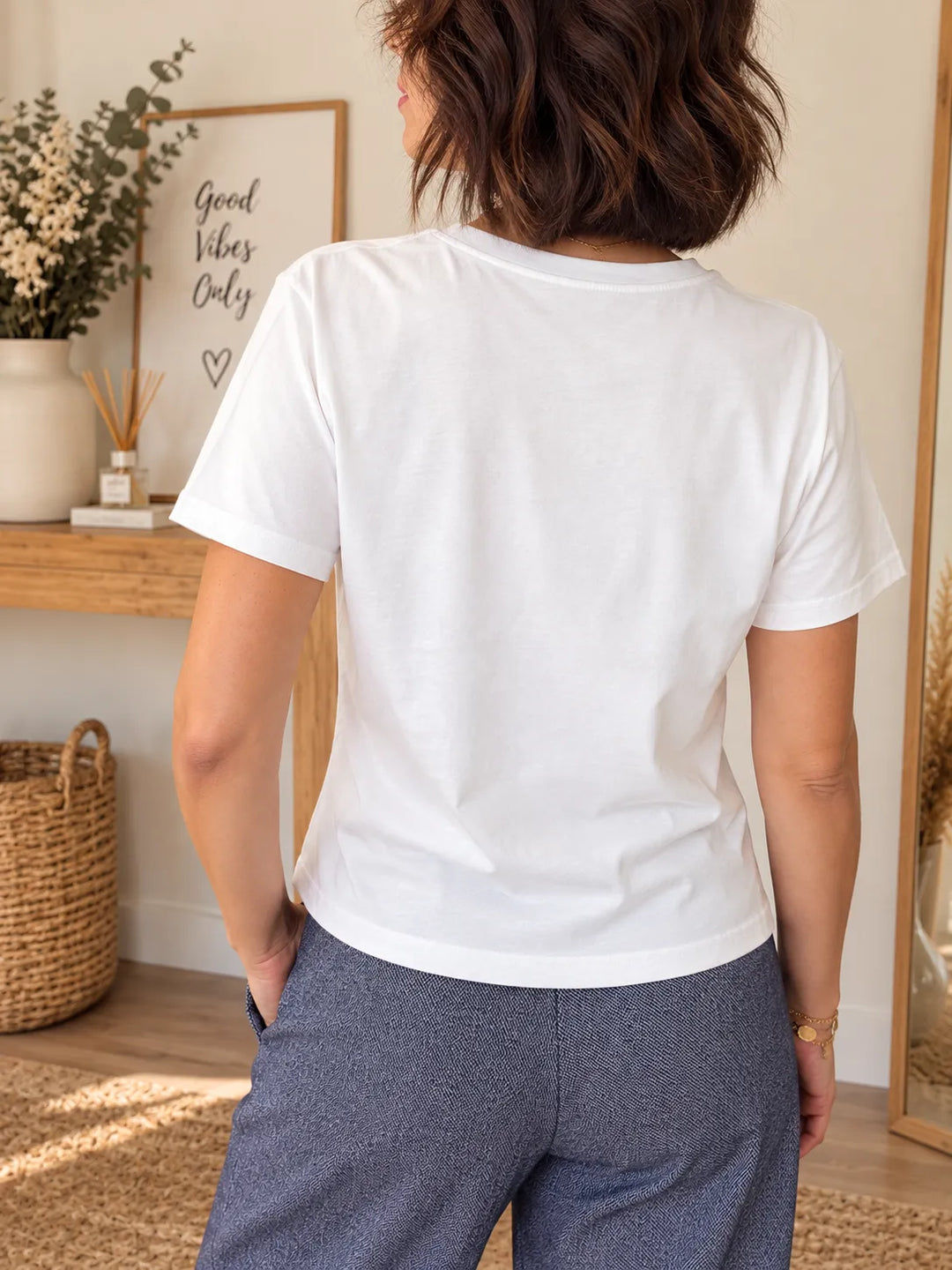 T-shirt blanc à strass col rond - Coupe droite