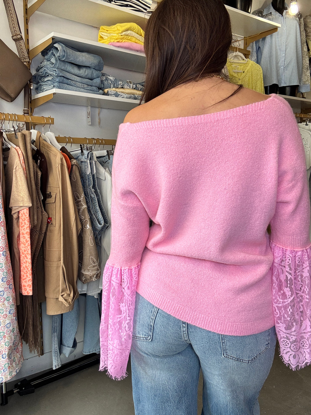 Pull manche dentelle