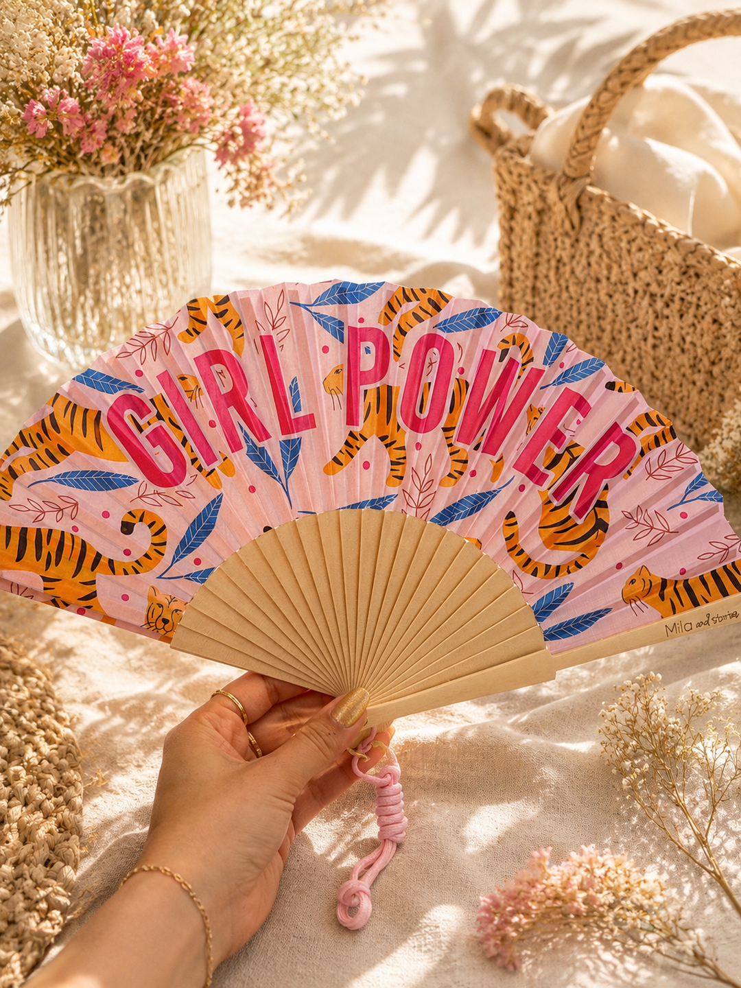 eventail girl power