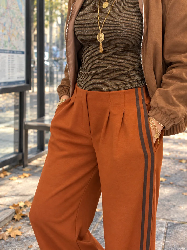 Pantalon Jogging  Bandes Latérales en Viscose Douce brique
