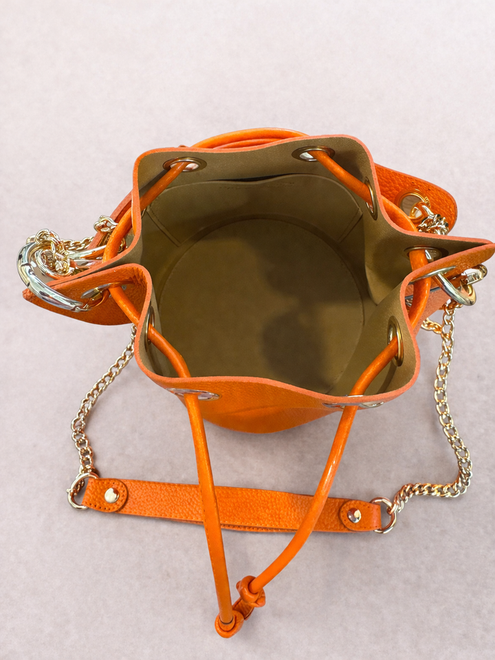 Sac seau orange cuir