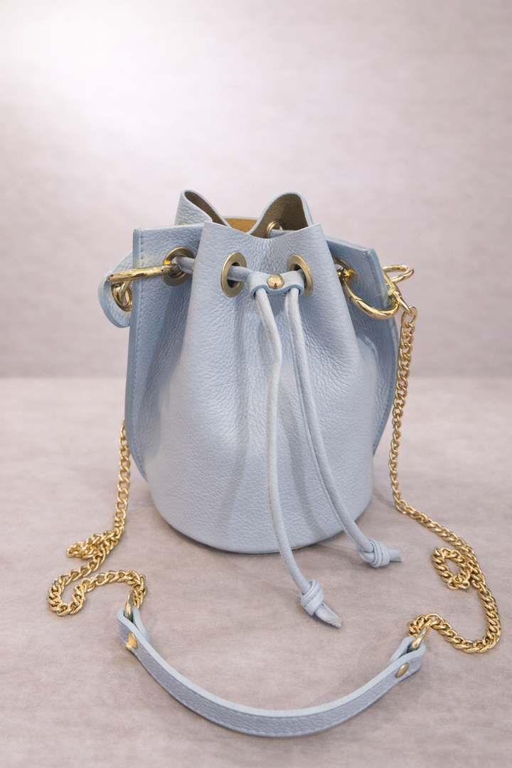 Sac seau bleu cuir