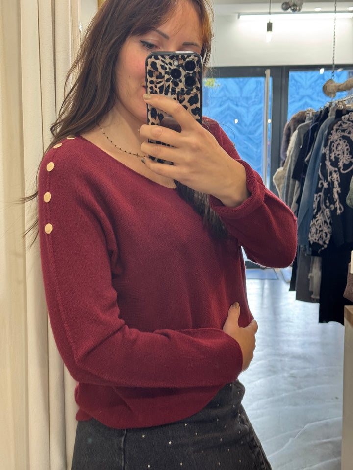 Pull fin col V – Boutons épaules chipie