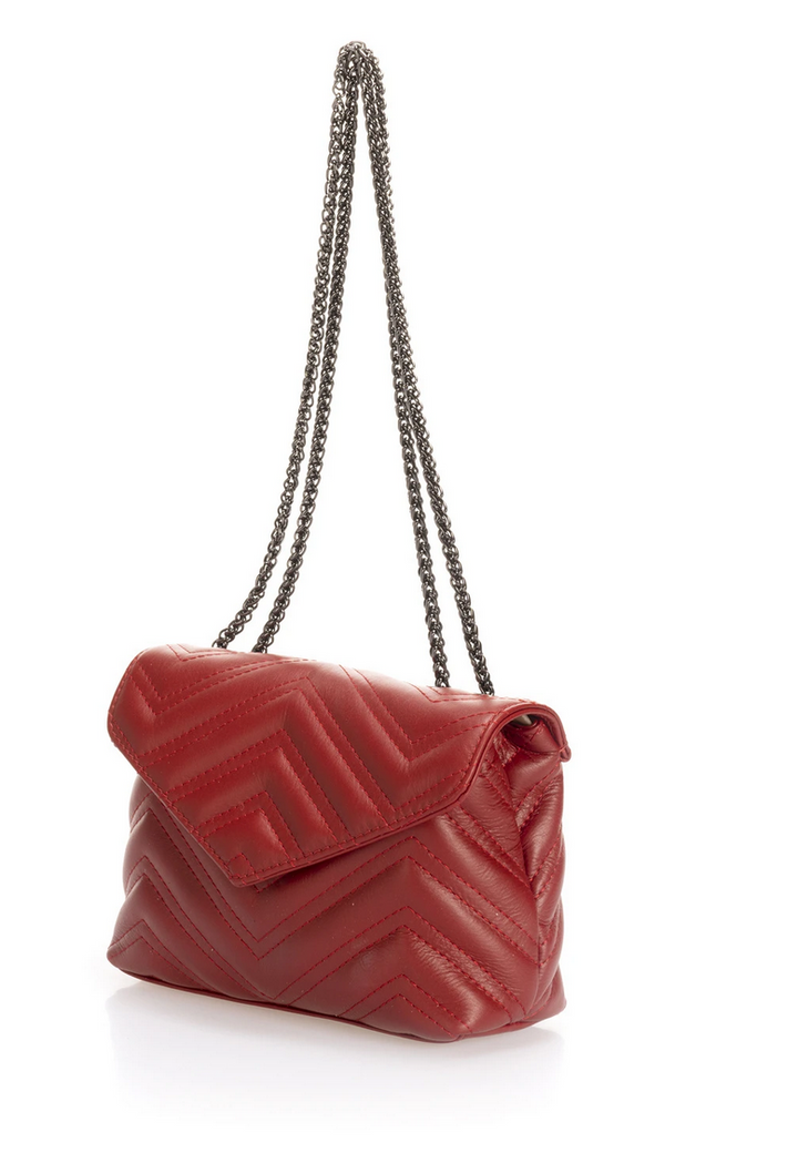 sac en cuir rouge foncé